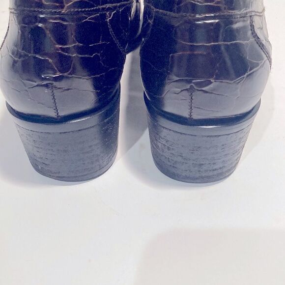 Vintage Stuart Weitzman brown croc leather slip on loafers 1.5” heel - Picture 6 of 8